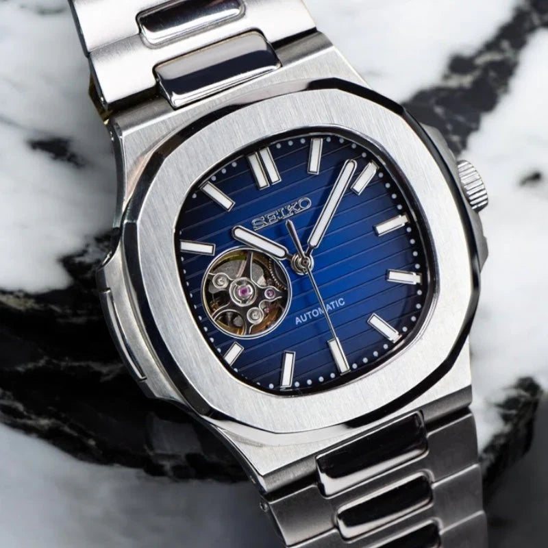 Seiko Mod Nautilus "Cœur ouvert bleu foncé"