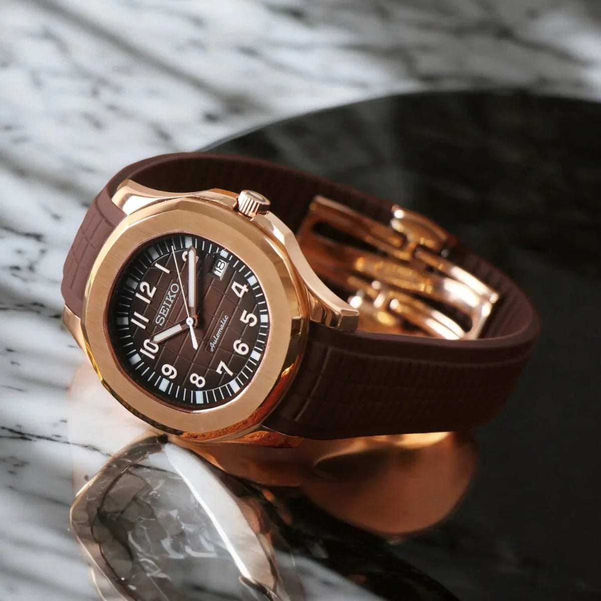Seiko Mod Aquanaut "Or rose et bordeaux"